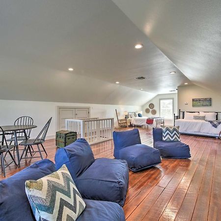 Peaceful Schulenburg Farmhouse With Fire Pit And Grill ภายนอก รูปภาพ