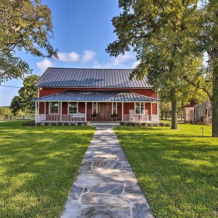 Peaceful Schulenburg Farmhouse With Fire Pit And Grill ภายนอก รูปภาพ