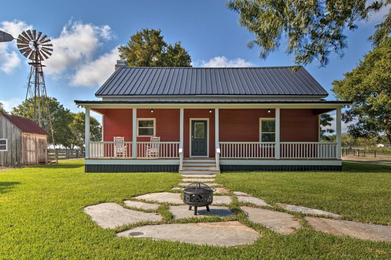Peaceful Schulenburg Farmhouse With Fire Pit And Grill ภายนอก รูปภาพ