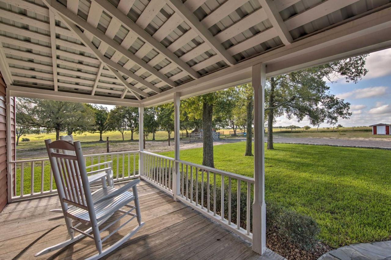 Peaceful Schulenburg Farmhouse With Fire Pit And Grill ภายนอก รูปภาพ